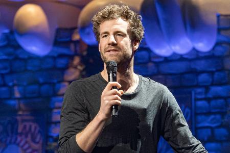 Nach Paralympics-Sprüchen: Luke Mockridge steht wieder auf der Bühne Nach Paralympics-Sprüchen: Luke Mockridge steht wieder auf der Bühne