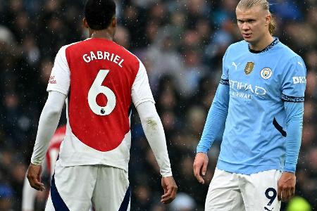Lange Überzahl: City gleicht spät gegen Arsenal aus Lange Überzahl: City gleicht spät gegen Arsenal aus