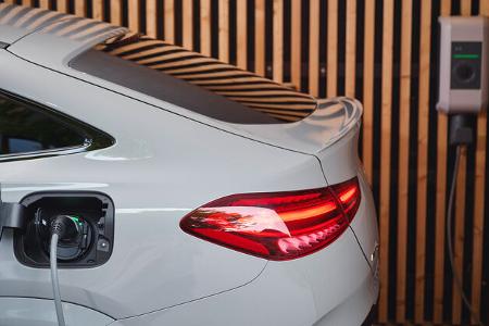 Test Drive Mercedes-AMG E 53 HYBRID & Mercedes-AMG GLE 53 HYBRID