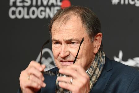 Lienen kritisiert Fußball-Stars: Lienen kritisiert Fußball-Stars:
