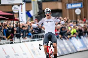 U23-Weltmeister Behrens unterschreibt bei Visma-Lease a bike