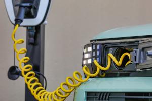 4 x Kosten-Vergleich E-Auto gegen Verbrenner