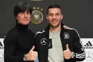 Löw auf der Bank: Zwölf Weltmeister verabschieden Podolski