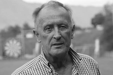 Werder trauert um Torwart-Legende Dieter Burdenski Werder trauert um Torwart-Legende Dieter Burdenski