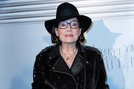 Nana Mouskouri wird 90: Nie ohne meine Brille Nana Mouskouri wird 90: Nie ohne meine Brille