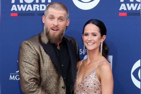 Countrystar Brantley Gilbert: Ehefrau bringt Baby im Tourbus zur Welt Countrystar Brantley Gilbert: Ehefrau bringt Baby im Tourbus zur Welt