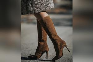 Trendmaterial Suede: Veloursleder übernimmt im Herbst die Modewelt