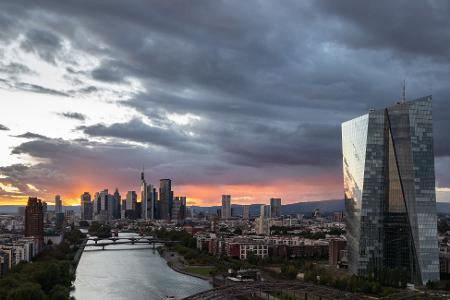 Die EZB kommt beim Kampf gegen die Inflation im Euroraum voran (Archivbild). Die EZB kommt beim Kampf gegen die Inflation im Euroraum voran (Archivbild).