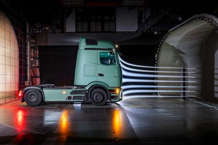 Mercedes Actros L mit Pro Cabin 2024