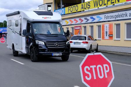 Frankia Neo als Wohnmobil im Fahrerlager