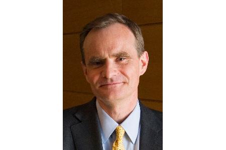Simon Johnson stammt ursprünglich aus Großbritannien, lebt aber schon lange in den USA. Simon Johnson stammt ursprünglich aus Großbritannien, lebt aber schon lange in den USA.