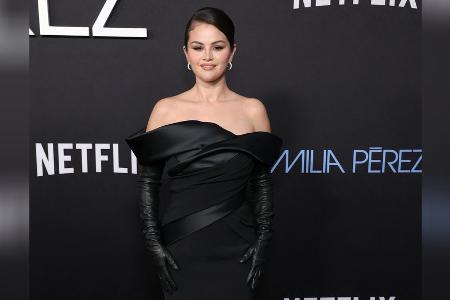Selena Gomez: Glamouröser Auftritt in schwarzem Ensemble Selena Gomez: Glamouröser Auftritt in schwarzem Ensemble