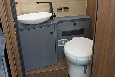 Eura Mobil Integra Line GT, Toilette, Camping Klo