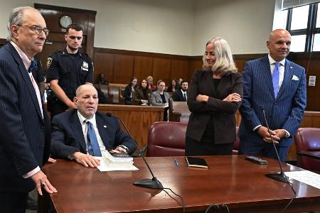 Harvey Weinstein: Anwalt äußert sich zu angeblicher Krebserkrankung Harvey Weinstein: Anwalt äußert sich zu angeblicher Krebserkrankung
