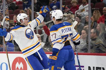 NHL: Peterka gewinnt gegen Seider NHL: Peterka gewinnt gegen Seider