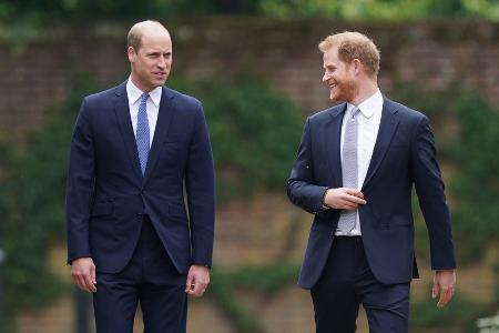 Nach jahrelangem Schweigen: Prinz William erwähnt Harry in neuer Doku Nach jahrelangem Schweigen: Prinz William erwähnt Harry in neuer Doku