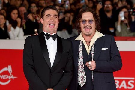 Johnny Depp schaffte es rechtzeitig auf den roten Teppich Johnny Depp schaffte es rechtzeitig auf den roten Teppich
