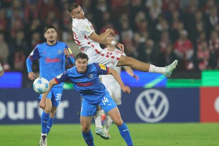 Zäher Erfolg: Köln ringt Kiel nieder Zäher Erfolg: Köln ringt Kiel nieder