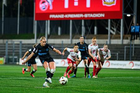 Frauen: Leverkusen festigt mit Derbysieg Platz in Spitzengruppe Frauen: Leverkusen festigt mit Derbysieg Platz in Spitzengruppe