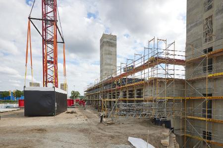 Zu hohe Zinsen, zu wenig Bauland: Die Lage auf dem deutschen Wohnungsmarkt bleibt angespannt. (Archivbild) Zu hohe Zinsen, zu wenig Bauland: Die Lage auf dem deutschen Wohnungsmarkt bleibt angespannt. (Archivbild)