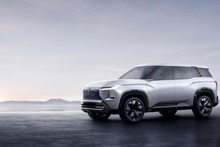 10/2024 Mitsubishi DST Concept SUV