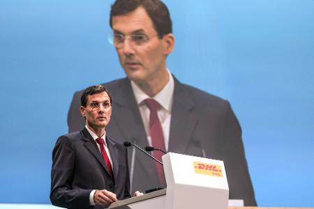Für den Chef des Post-Konzerns DHL, Tobias Meyer, ist der Porto-Vorschlag der Bundesnetzagentur zu gering. (Archivbild)