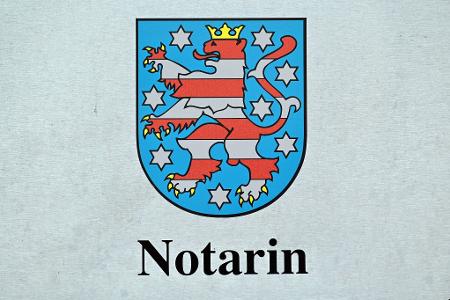 Notare sollen perspektivisch zur Vorbereitung von Grundstücksverkäufen keine Post mehr an die Behörden verschicken müssen. (Symbolbild) Notare sollen perspektivisch zur Vorbereitung von Grundstücksverkäufen keine Post mehr an die Behörden verschicken müssen. (Symbolbild)