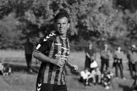 Freiburg trauert um Ex-Profi Heidenreich Freiburg trauert um Ex-Profi Heidenreich