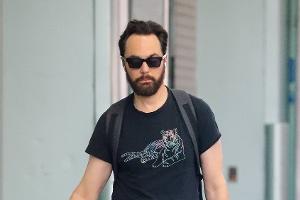 Haariger Look bei Jim Parsons: So sieht Sheldon Cooper mit Bart aus