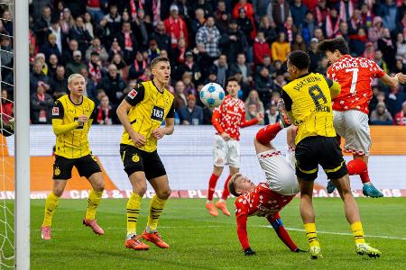 Can fliegt vom Platz: BVB verliert in Mainz Can fliegt vom Platz: BVB verliert in Mainz