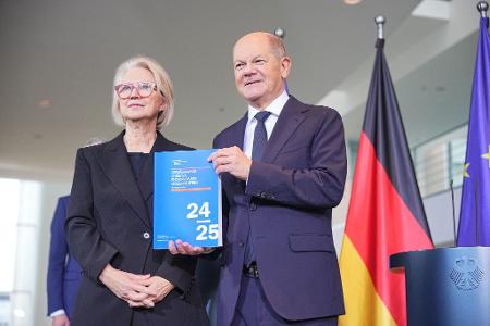 Kanzler will nun Vorhaben durchbringen - hat aber keine Mehrheit.