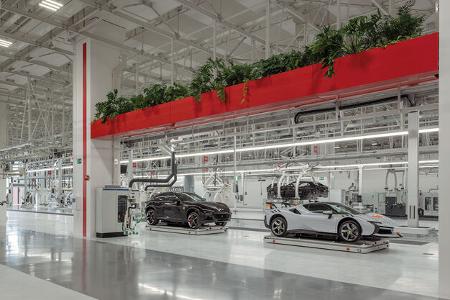 Ferrari E-Building Maranello (2024) Produktionshalle