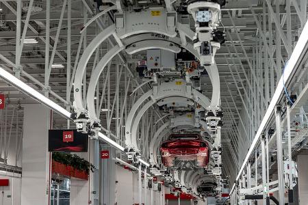 Ferrari E-Building Maranello (2024) Produktionshalle