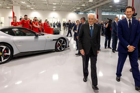 Ferrari E-Building Maranello (2024) Eröffnung Sergio Mattarella John Elkann