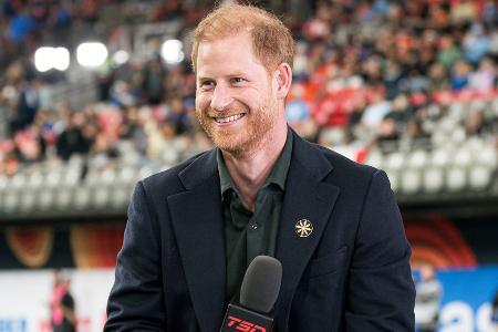 Prinz Harry wirbt im Football-Stadion für die Invictus Games 2025 Prinz Harry wirbt im Football-Stadion für die Invictus Games 2025