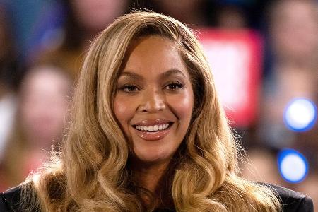 Beyoncé tritt an Weihnachten bei NFL-Halbzeitshow auf Beyoncé tritt an Weihnachten bei NFL-Halbzeitshow auf