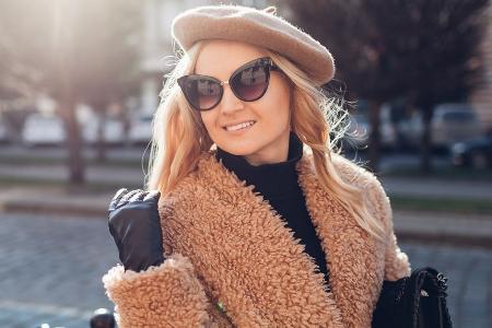 Gemütlichkeit mit Style: Flauschige Jacken haben Saison Gemütlichkeit mit Style: Flauschige Jacken haben Saison