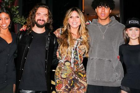 Thanksgiving: Heidi Klum kämpft mit dem Truthahn Thanksgiving: Heidi Klum kämpft mit dem Truthahn