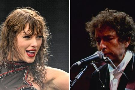 Elvis Costello vergleicht Taylor Swifts Songwriting mit Bob Dylans Elvis Costello vergleicht Taylor Swifts Songwriting mit Bob Dylans