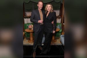 "Office Siren"-Modetrend: Kim Cattrall begeistert im Anzug