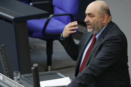 Nouripour übernimmt Posten im Aufsichtsrat der SGE Nouripour übernimmt Posten im Aufsichtsrat der SGE