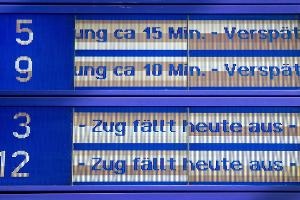 Fernzüge der Bahn erneut unpünktlicher unterwegs