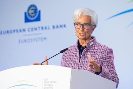 EZB-Präsidentin Lagarde warnt vor einer anhaltenden Konjunkturschwäche im Euroraum (Archivbild). EZB-Präsidentin Lagarde warnt vor einer anhaltenden Konjunkturschwäche im Euroraum (Archivbild).