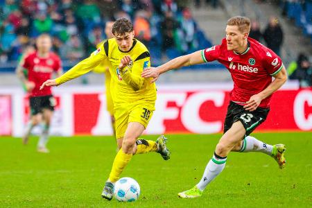 3:2 nach 0:2: Hannover siegt nach Aufholjagd gegen Ulm 3:2 nach 0:2: Hannover siegt nach Aufholjagd gegen Ulm
