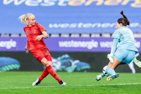 Bayern-Frauen übernehmen die Tabellenspitze Bayern-Frauen übernehmen die Tabellenspitze