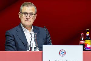 Dreesen fordert Geld von FIFA und DFL