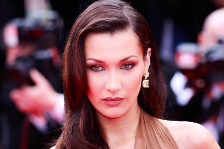 Mit ihrem Cowboy-Freund: Bella Hadid überrascht in Mit ihrem Cowboy-Freund: Bella Hadid überrascht in
