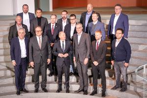 Scholz will kriselnder Stahlindustrie helfen - aber wie?