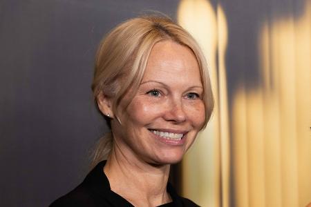 Pamela Anderson überwältigt wegen Golden-Globe-Nominierung Pamela Anderson überwältigt wegen Golden-Globe-Nominierung