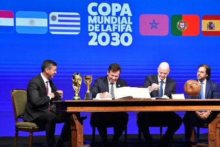 WM 2030: Sechs Länder, drei Kontinente, viele Fragen WM 2030: Sechs Länder, drei Kontinente, viele Fragen